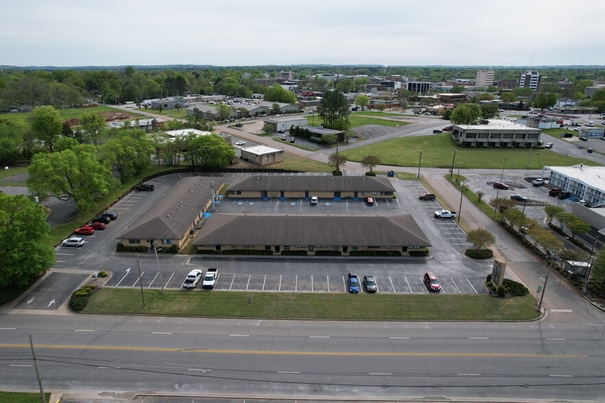 801 NE Church St, Decatur, AL for lease - Primary Photo - Image 1 of 5