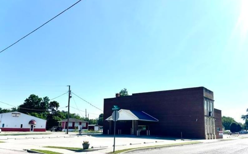12 W Mill St, Shelburn, IN for sale - Building Photo - Image 2 of 16