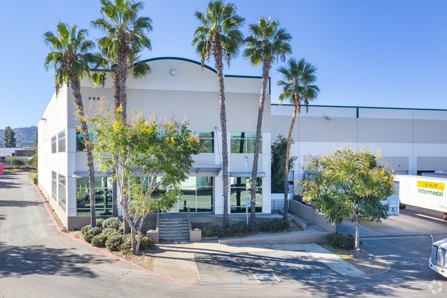 875-943 S Azusa Ave, City Of Industry, CA for lease - Primary Photo - Image 2 of 3