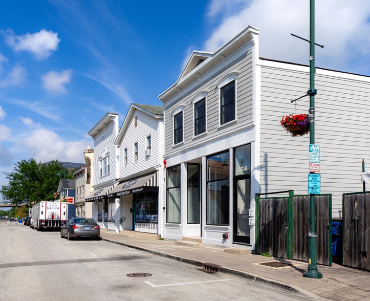 317 Canal St, Lemont, IL for lease - Building Photo - Image 2 of 8