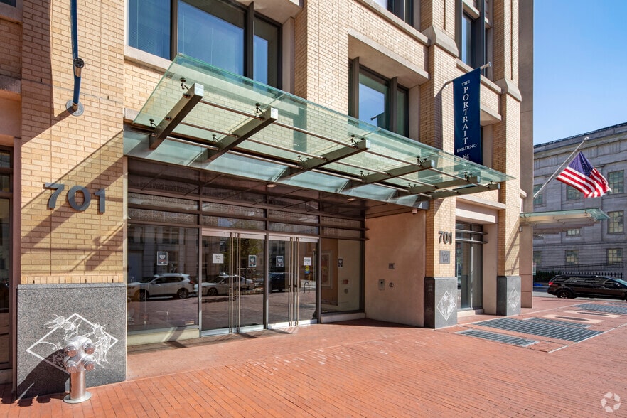 701 8th St NW, Washington, DC à louer - Photo du bâtiment - Image 2 de 12