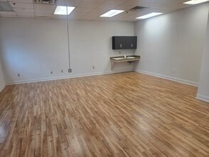59 Greenwood Ave, Midland Park, NJ for lease Interior Photo- Image 2 of 3