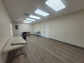 1913 Post Rd, New Braunfels, TX for lease Interior Photo- Image 2 of 4