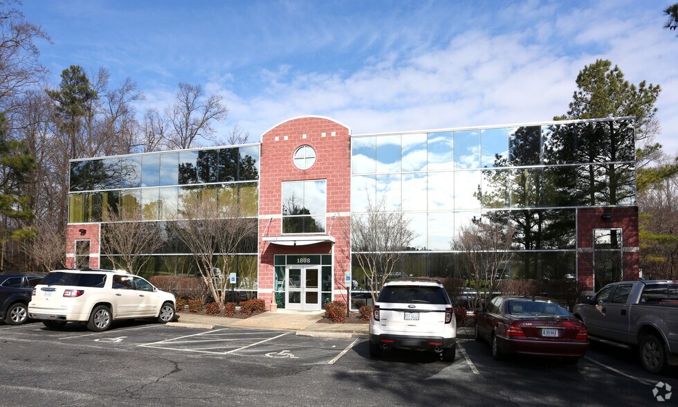 1808 Coyote Dr, Chester, VA for lease - Building Photo - Image 2 of 9