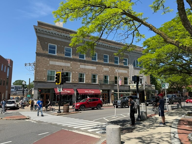 Trophy Mixed-Use Arlington - Somerville portfolio of 3 properties for sale on LoopNet.ca - Building Photo - Image 3 of 31
