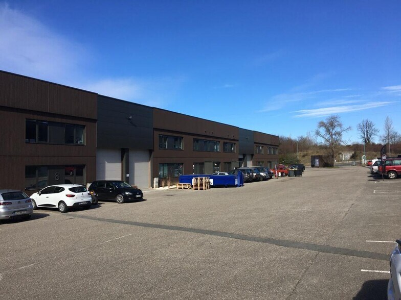 12 Chemin Des Gorges, Dardilly for lease - Building Photo - Image 1 of 10