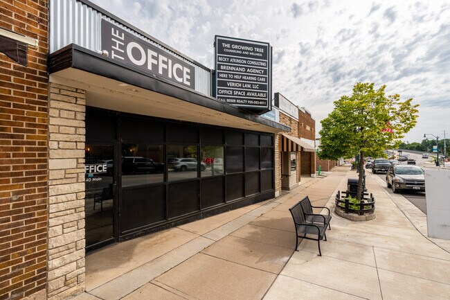 More details for 140 W Main St, Winneconne, WI - Office for Lease