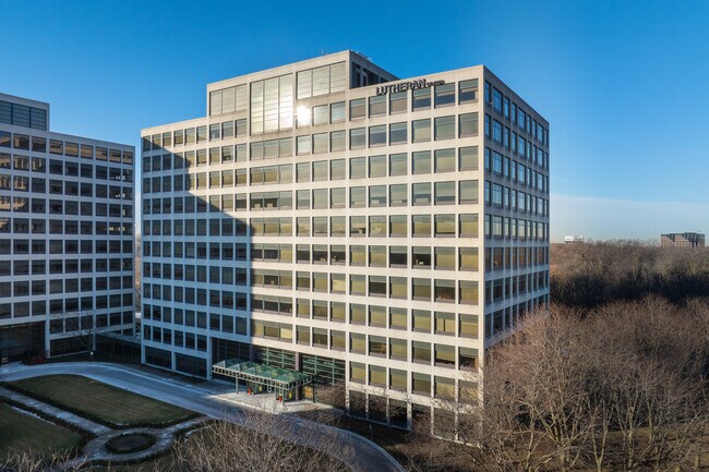 Plus de détails pour 8765 W Higgins Rd, Chicago, IL - Bureau à louer