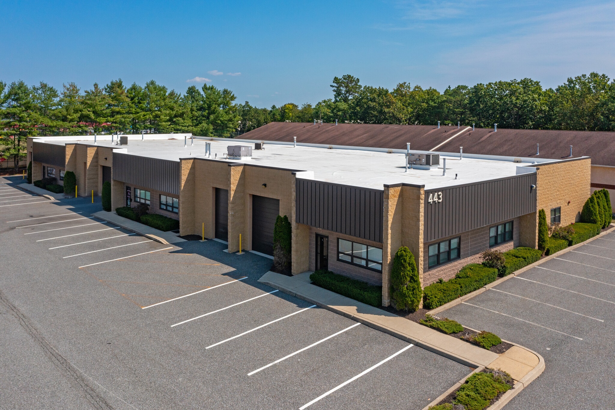 443 Commerce Ln, West Berlin, NJ for lease Building Photo- Image 1 of 7