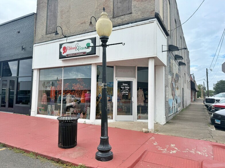 623 Market St, Metropolis, IL for sale - Building Photo - Image 2 of 3