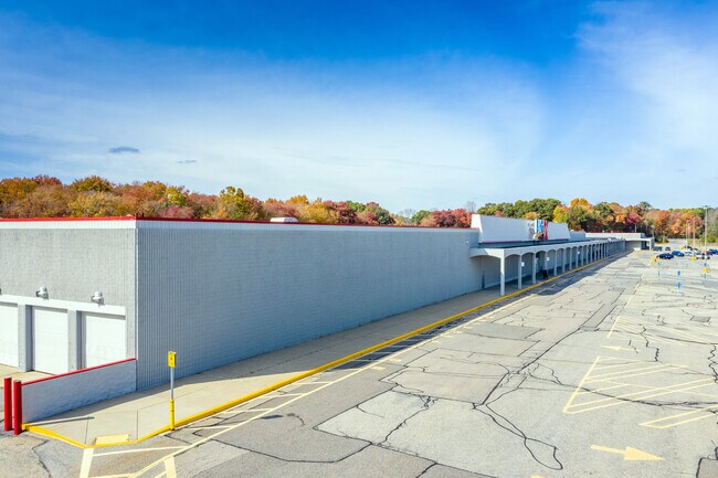 Plus de détails pour 1941-2039 Main St, Brockton, MA - Commerce de détail à louer