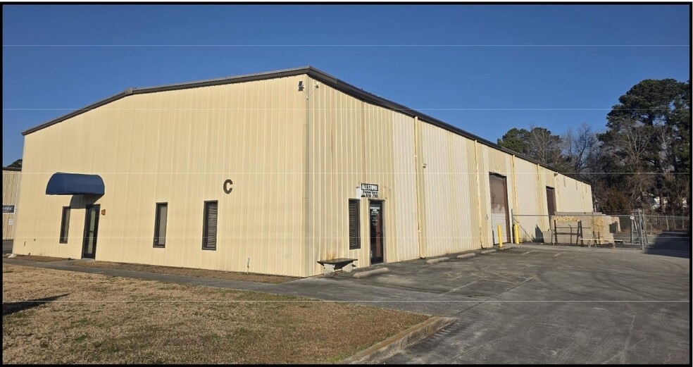 301-C N Green Meadows Rd, Wilmington, NC for lease - Primary Photo - Image 2 of 2