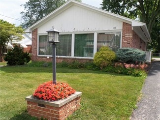 More details for 128 Walter St, Bellevue, OH - Retail for Sale