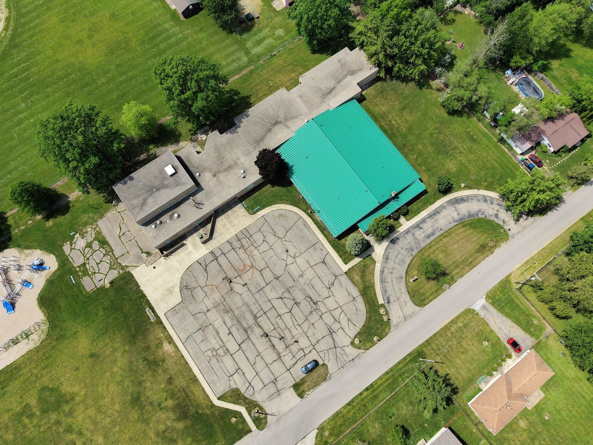 900 Oak St, Lennon, MI for sale Primary Photo- Image 1 of 2
