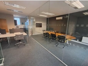 37-39 Brighton Rd, South Croydon for lease Interior Photo- Image 1 of 3