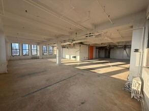 345 Seventh Ave, New York, NY for lease Building Photo- Image 2 of 2