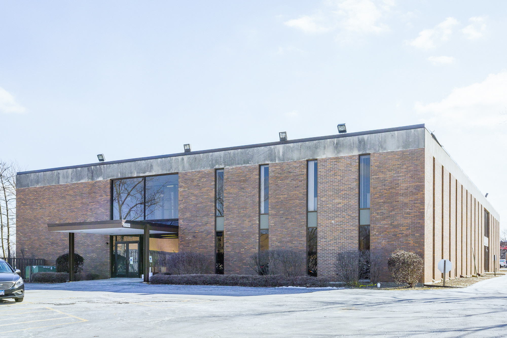 2555 Lincoln Hwy, Olympia Fields, IL for lease Primary Photo- Image 1 of 48