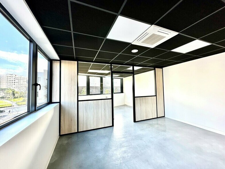 Office in Talence for sale - Interior Photo - Image 3 of 7