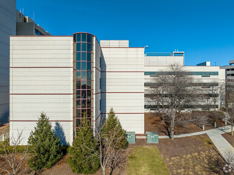 4400 W 95th St, Oak Lawn, IL à louer - Photo du bâtiment - Image 2 de 8