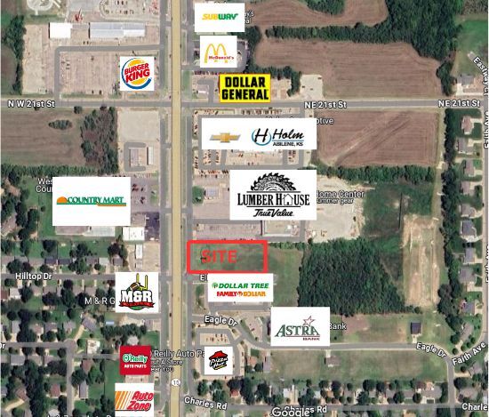 1700 N Buckeye Ave, Abilene, KS à vendre - Photo du bâtiment - Image 1 de 4