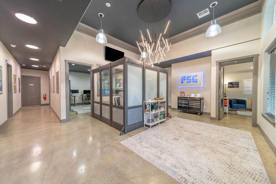 2517 Creekmire -1, Conroe, TX à vendre - Photo du bâtiment - Image 2 de 17