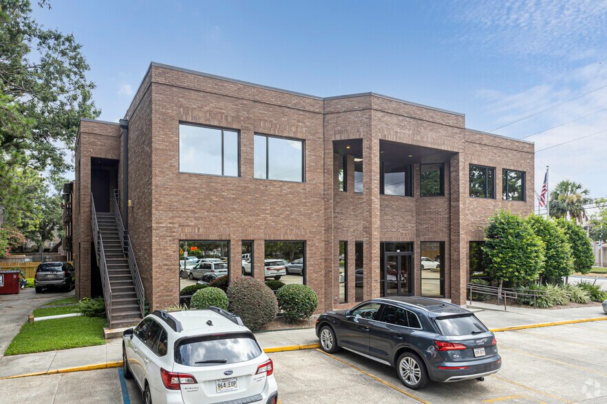 2030 Dickory Ave, New Orleans, LA à louer - Photo du bâtiment - Image 2 de 2