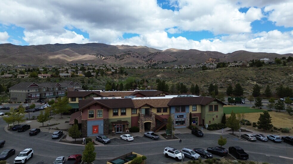 7655 Town Square Way, Reno, NV à louer - Photo du bâtiment - Image 1 de 11