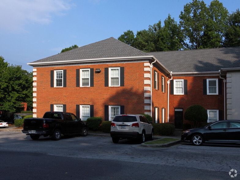 2340 Perimeter Park Dr, Atlanta, GA for lease - Building Photo - Image 2 of 32