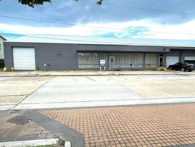 More details for 1201 Lakeshore Dr, Lake Charles, LA - Industrial for Lease