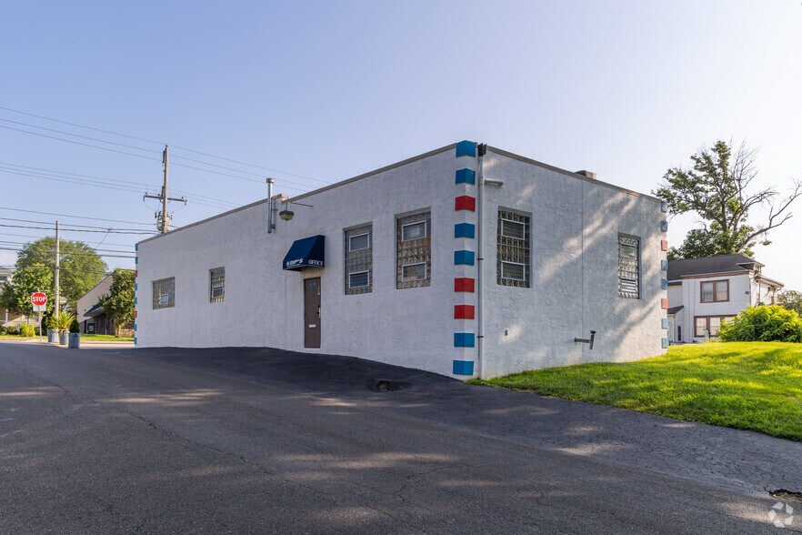 829 Bristol Pike, Bensalem, PA à vendre - Photo du bâtiment - Image 3 de 3