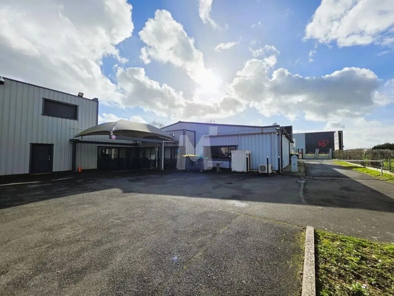 Office in Moissy-Cramayel for sale - Building Photo - Image 3 of 14