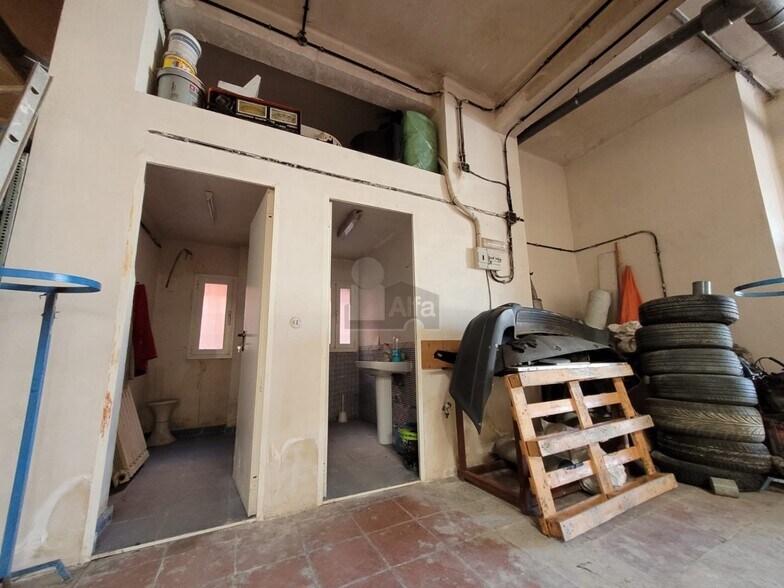 Immeuble residentiel dans Madrid, Madrid à vendre - Photo du bâtiment - Image 2 de 2