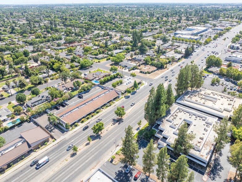 1665 W Shaw Ave, Fresno, CA for sale - Building Photo - Image 2 of 11