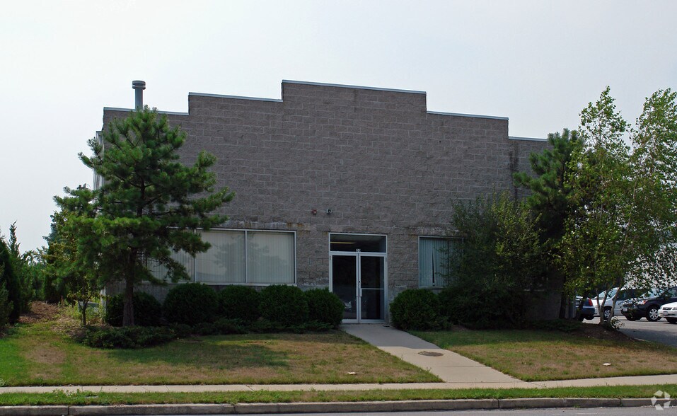 20 Industrial Blvd, Medford, NY à vendre - Photo principale - Image 1 de 5