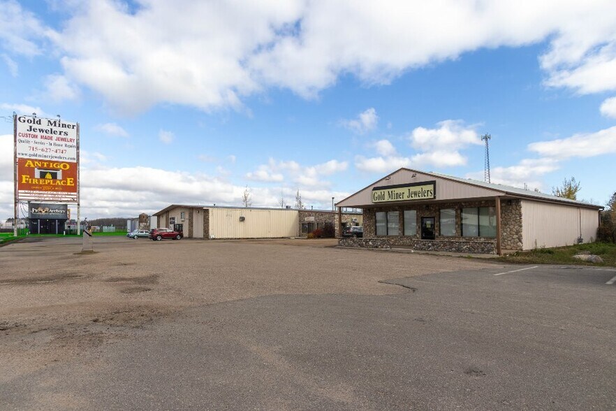 2737 Hwy 45, Antigo, WI à vendre - Photo du bâtiment - Image 2 de 33