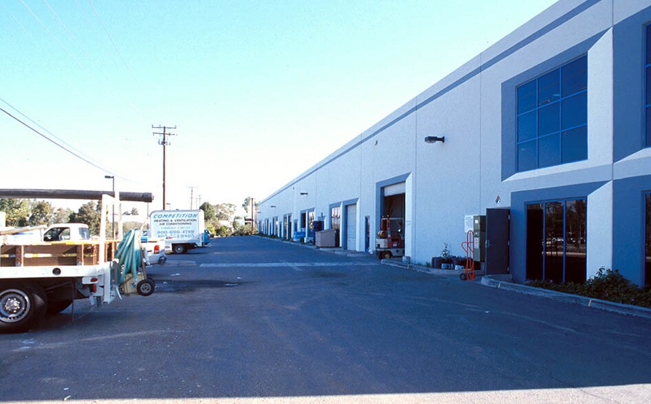 1200 Lawrence Dr, Newbury Park, CA à louer - Autre - Image 2 de 14