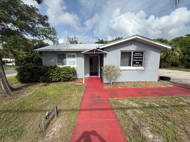 1320 SE Palm Beach Rd, Stuart, FL à vendre - Photo du bâtiment - Image 1 de 35