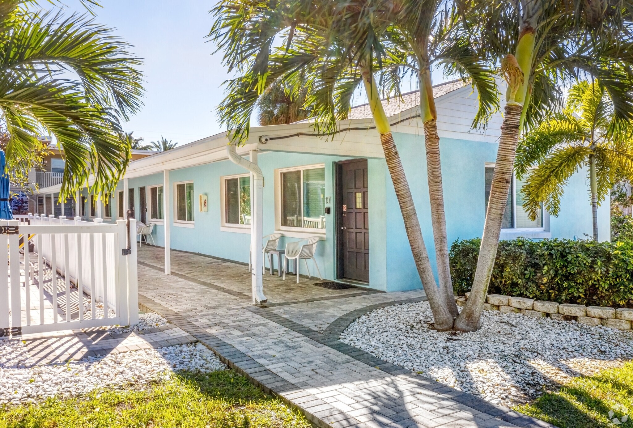 520 73rd Ave, Saint Pete Beach, FL à vendre Photo principale- Image 1 de 10