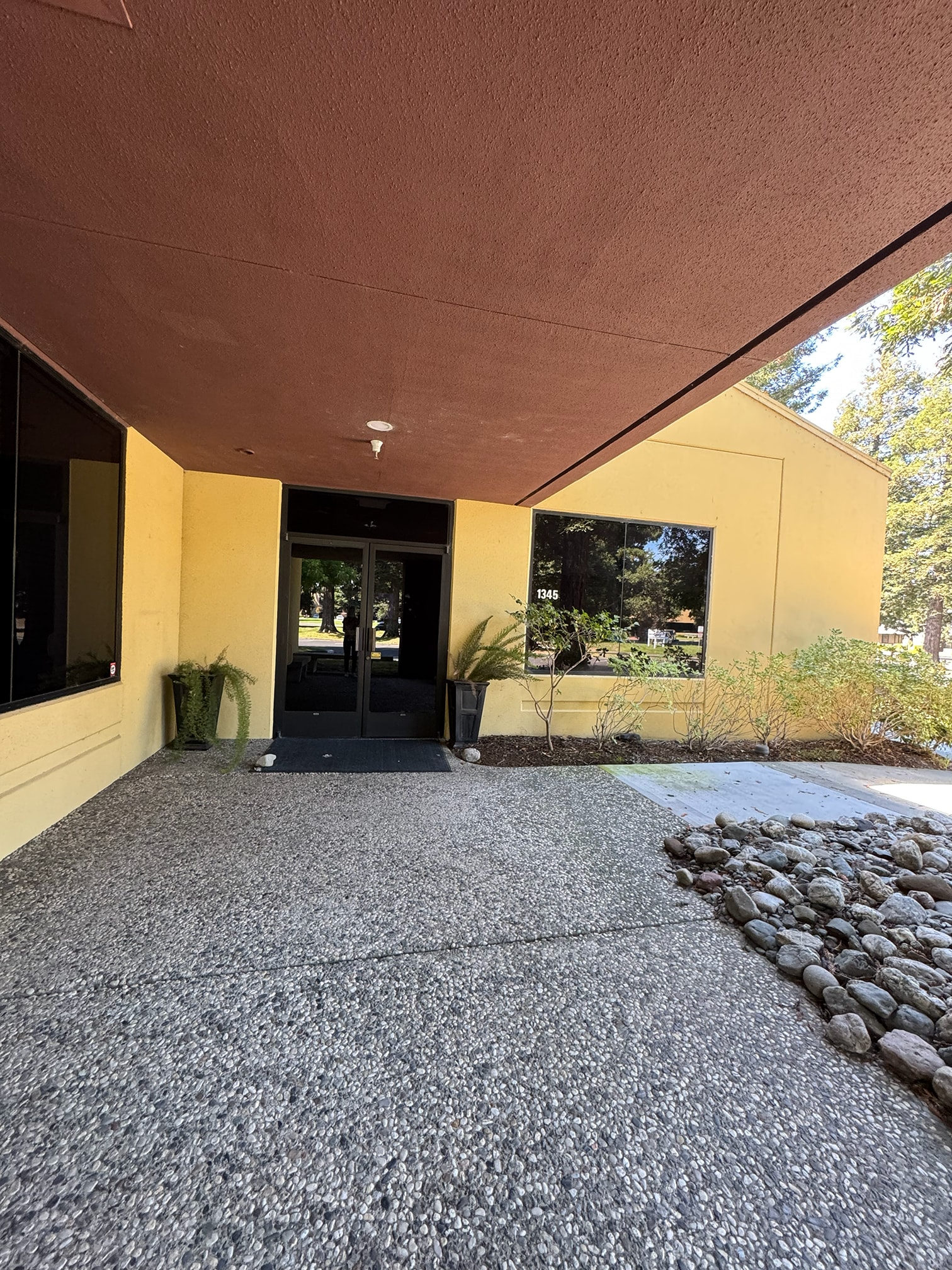 1345 Redwood Way, Petaluma, CA for lease Building Photo- Image 1 of 7