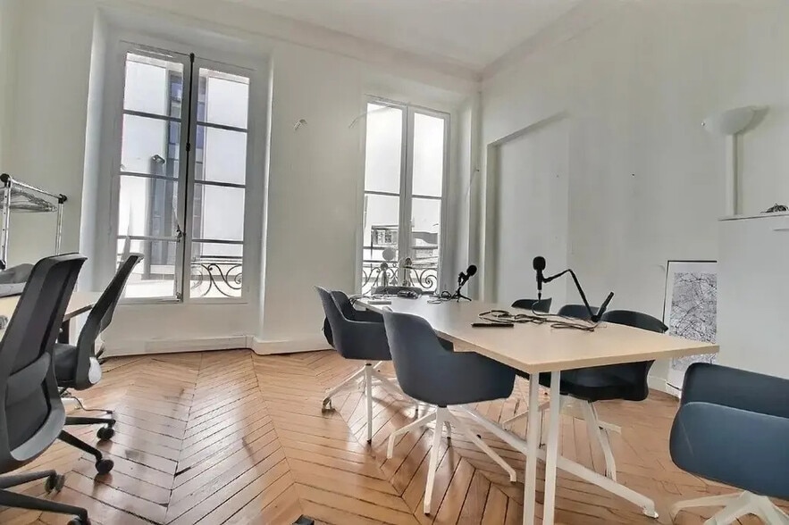 52 Rue De La Chaussee D'Antin, Paris à louer - Photo du bâtiment - Image 3 de 13