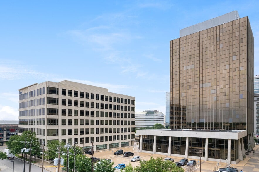 8333 Douglas Ave, Dallas, TX à louer - Photo du bâtiment - Image 3 de 13