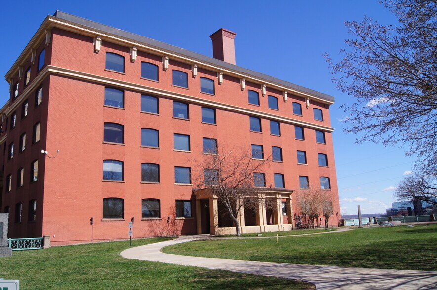 160 Kellogg Blvd E, Saint Paul, MN à vendre - Photo du bâtiment - Image 2 de 13