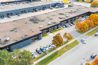 Plus de détails pour 50-70 Novopharm Ct, Toronto, ON - Industriel à vendre