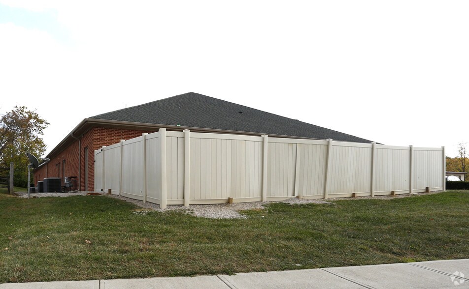 1246 Old State Route 74, Batavia, OH à louer - Photo du bâtiment - Image 3 de 45