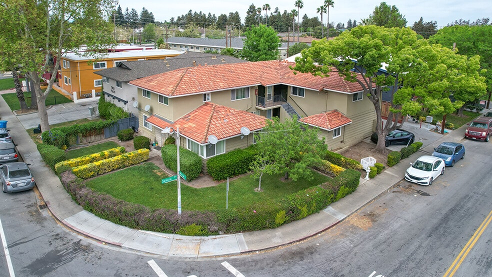 2100 Sahara Way, Santa Clara, CA à vendre - Photo principale - Image 1 de 20