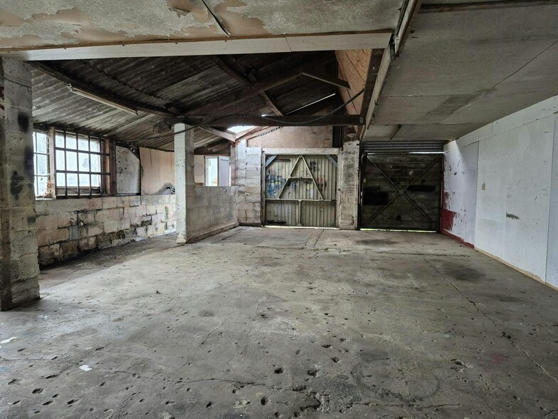 Lyndhurst Rd, Christchurch for lease - Building Photo - Image 3 of 12
