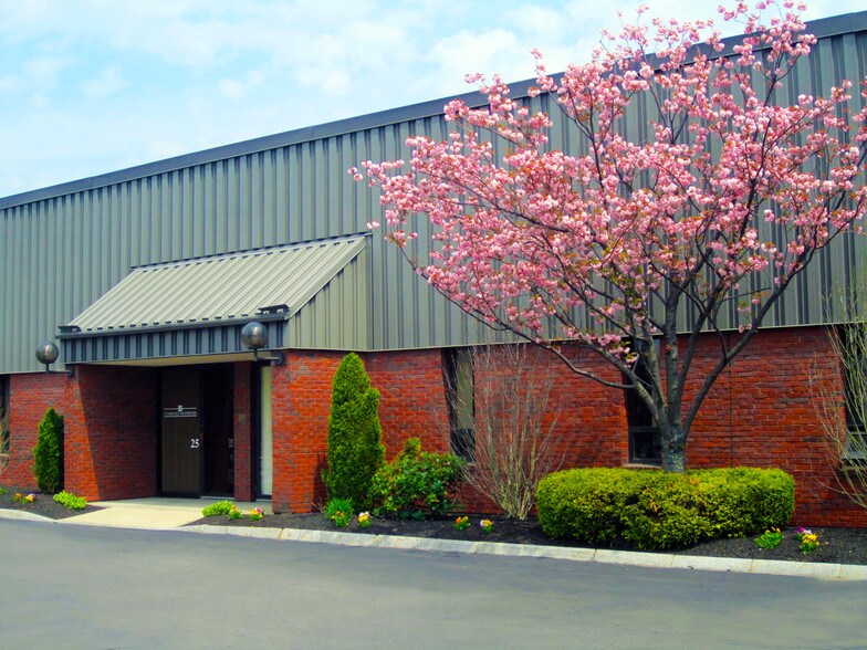 300 Commercial St, Malden, MA à louer - Photo du bâtiment - Image 2 de 11