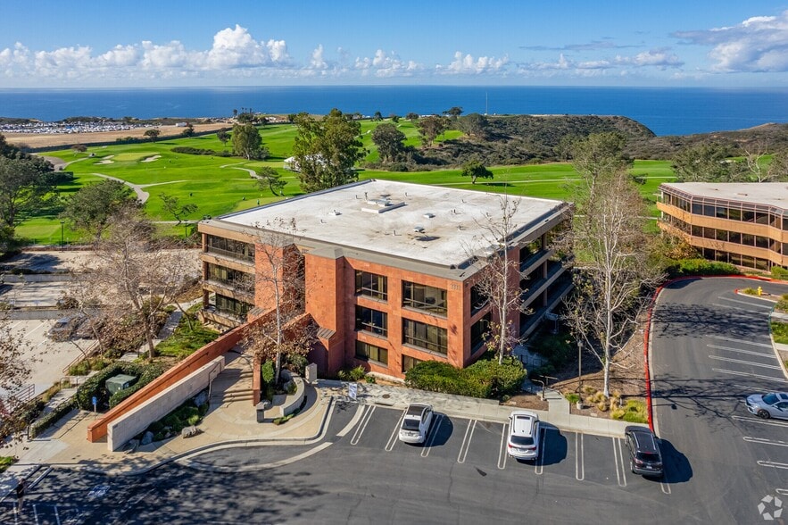 3333 N Torrey Pines Ct, La Jolla, CA for lease - Building Photo - Image 2 of 15