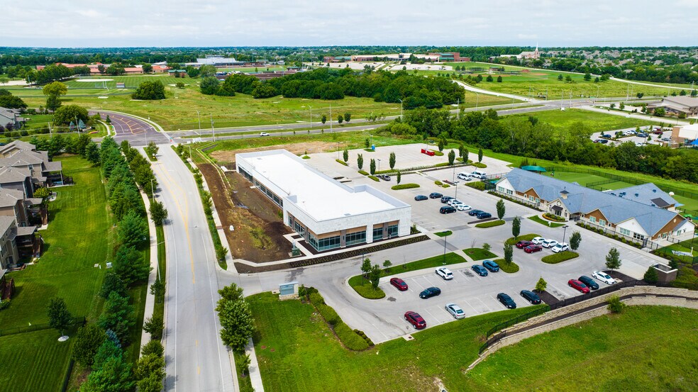 16501 Anitoch Rd, Overland Park, KS à louer - Photo du bâtiment - Image 2 de 5