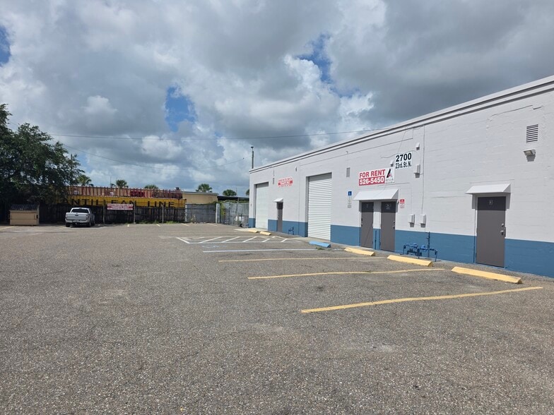 2700 23rd St N, Saint Petersburg, FL for lease - Building Photo - Image 3 of 4